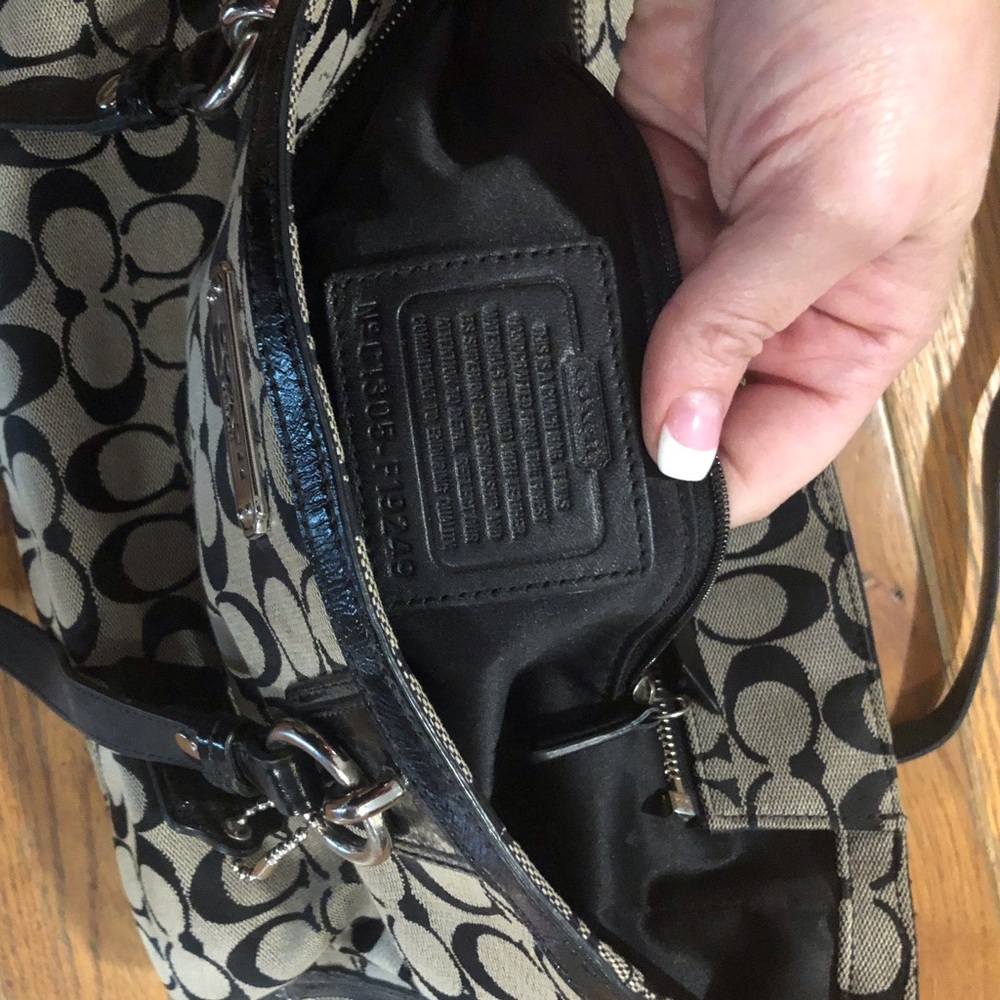 Coach Handbag - Picture 3 of 3